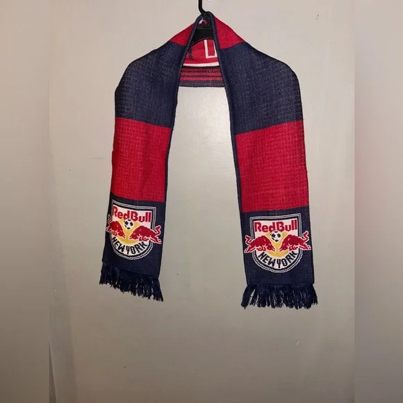 New York Red Bulls Soccer Scarf - red/navy branded fringed
