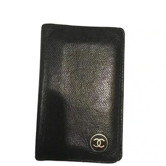 Chanel credit card holder