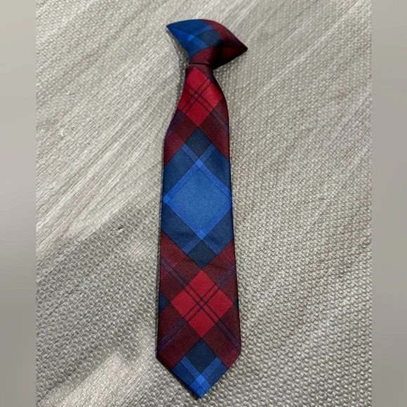 New without tags. Little Boys clip on tie