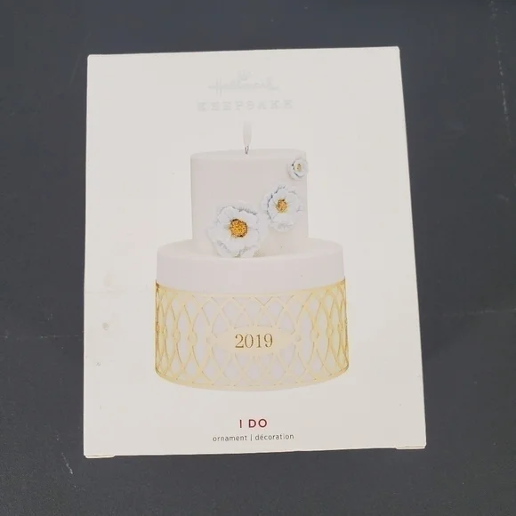Hallmark 2019 I Do ornament NIB