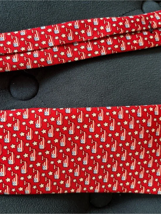 Vineyard Vines Red Novelty American Flag Guitar Tie
