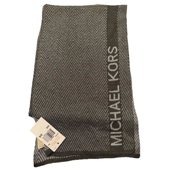 Michael Kors‎ Vertical Logo Metallic Reversible Scarf Derby Silver Black H21