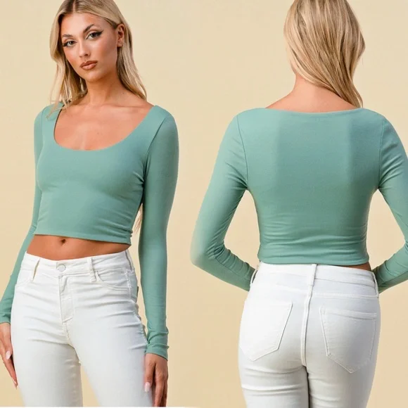 Double layered crop long sleeve top
