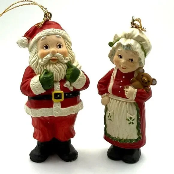 Vintage Holiday Memories Collector Ornaments Mr. And Mrs. Claus