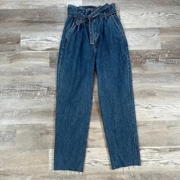 Abercrombie A&F Mom Jeans Dark Wash High Rise Belted Frayed Hem 26 2R