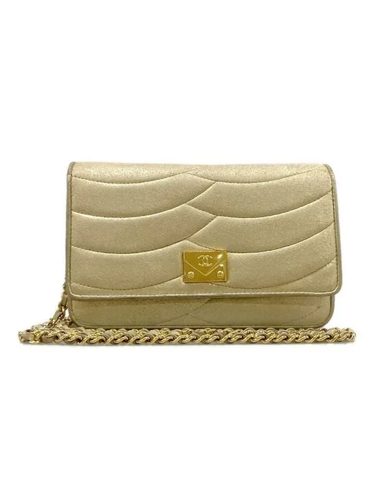 Chanel Wallet Gold Chain Wave Stitch Shoulder
