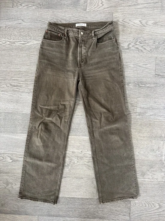 🌼ABERCROMBIE & FITCH🌼 90s Relaxed Jeans in Olive Brown, Size 28