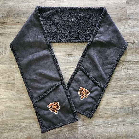 NFL Chicago Bears Black Fleece Scarf With Pockets‎