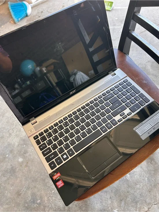 Acer Silver and Black Laptop with Full Keyboard and Numeric Pad