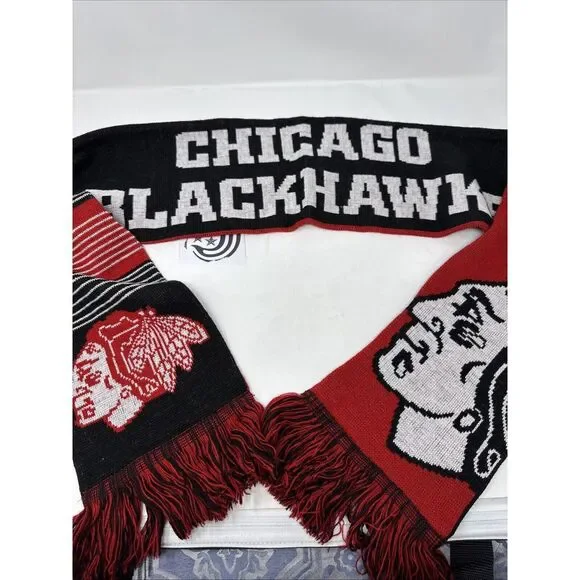 Forever Collectibles Chicago Blackhawks Scarf Black‎ Red Reversible Fringe