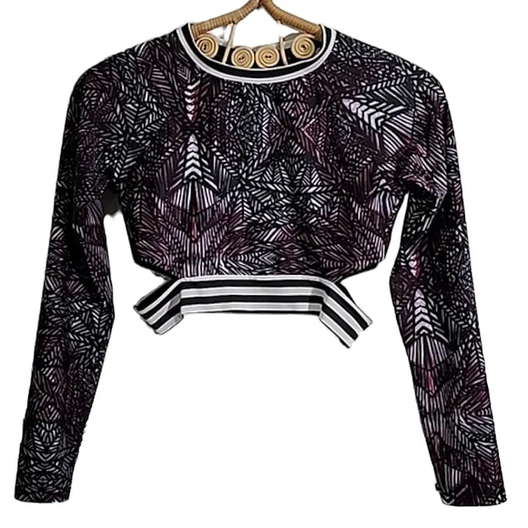 Z by Zella cropped athletic top with side cutouts size 16