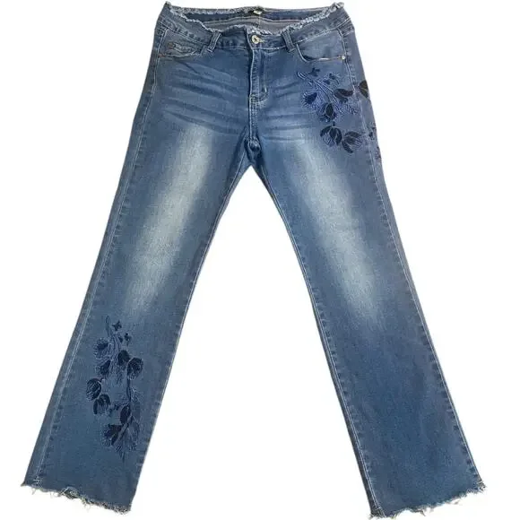 Seen and Be Seen Embroidered size 6
