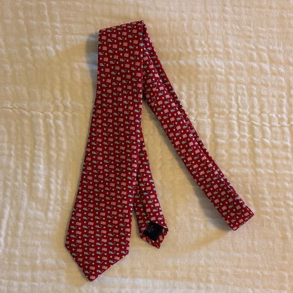 Vineyard Vines Boys Neck Tie Red Whales & American Flags 100% Silk
