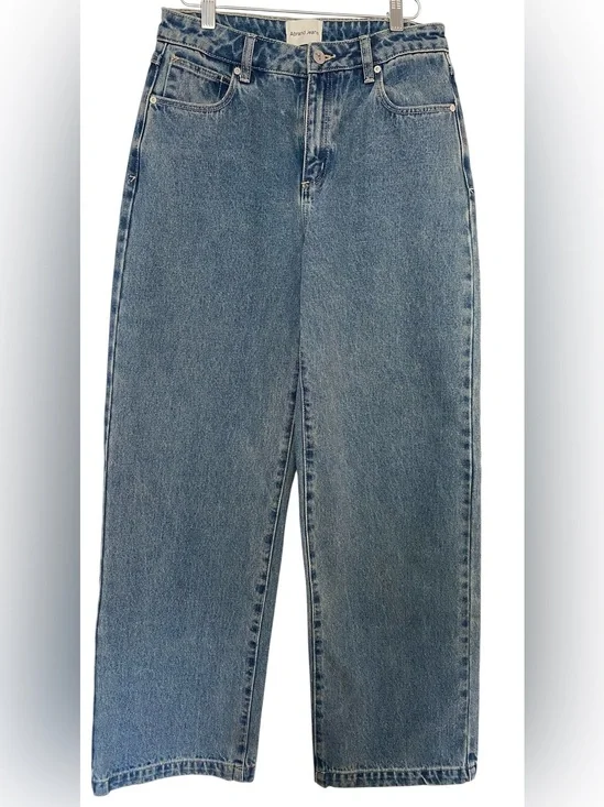 Abrand Straight-Leg Jeans in Medium Blue Denim