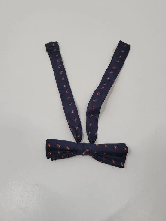 Vtg BROOKS BROTHERS Navy Blue Red Print 100% Silk Boys Bow Tie Made In USA