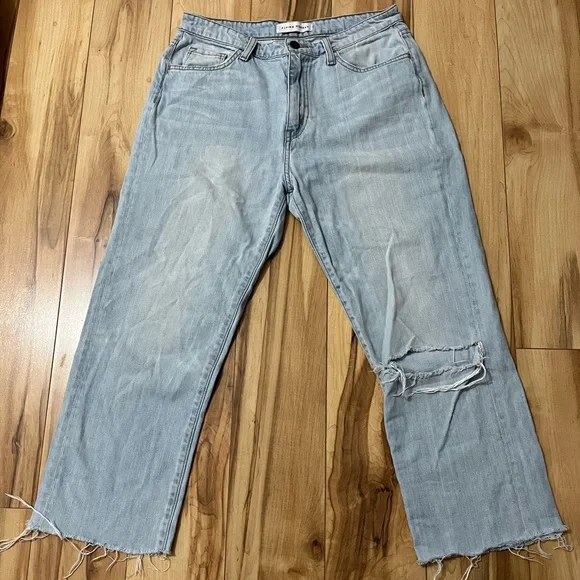 Flying Monkey Crop Distressed Denim Jeans Light Wash Inseam 23.5” Size 27