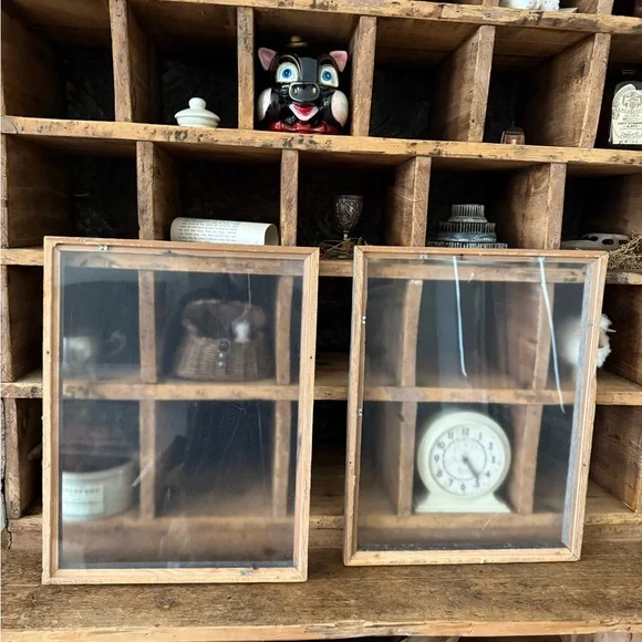 (2) Rustic Farmhouse Frames With Plexiglass
