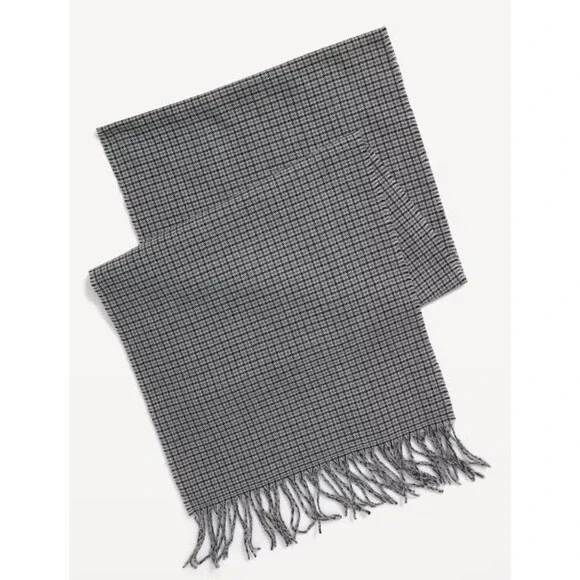 Flannel Scarf Old Navy Gray Plaid 13x67 with fringe