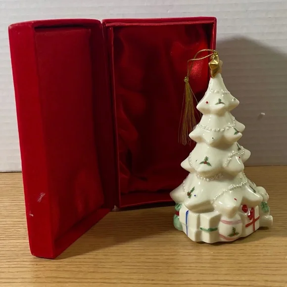 Formalities Baum Bros Christmas Tree Ornament Ivory Gold Collection Velvet Box