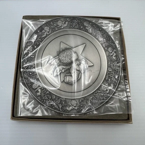 Hallmark  1979 Little Gallery Fine Pewter Christmas Plate Star Angel w Box