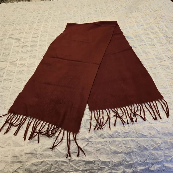 🧣 Vintage Christian Dior Cashmaire Scarf – Burgundy – 52