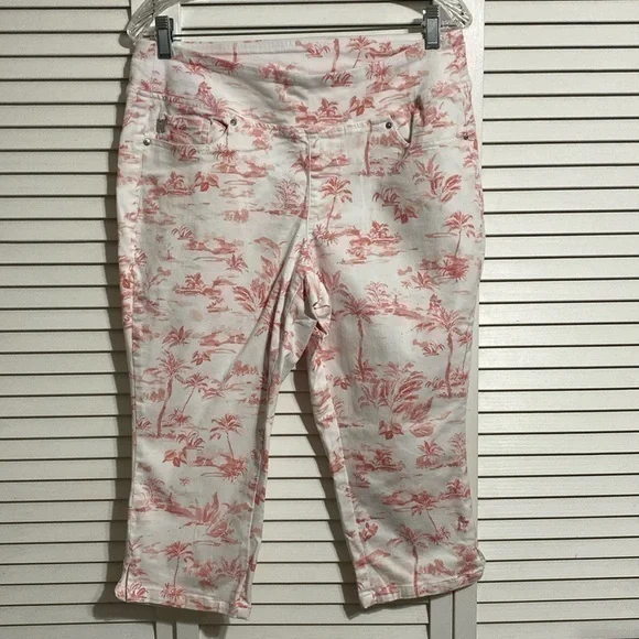 Belle by Kim Gravel Twill Toile Print Capri Jean