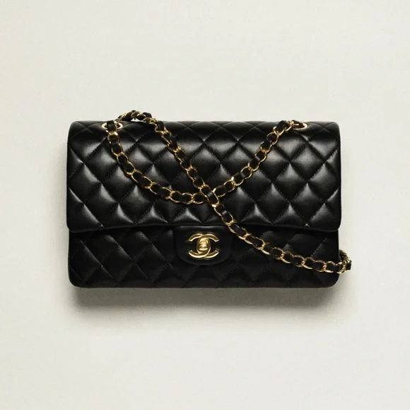 CHANEL Black Quilted Lambskin Shoulder Bag with Gold Chain