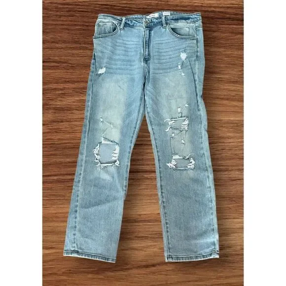 KanCan Junior’s size 15/31 Signature Estilo Relaxed Fit Distressed Jeans Light B