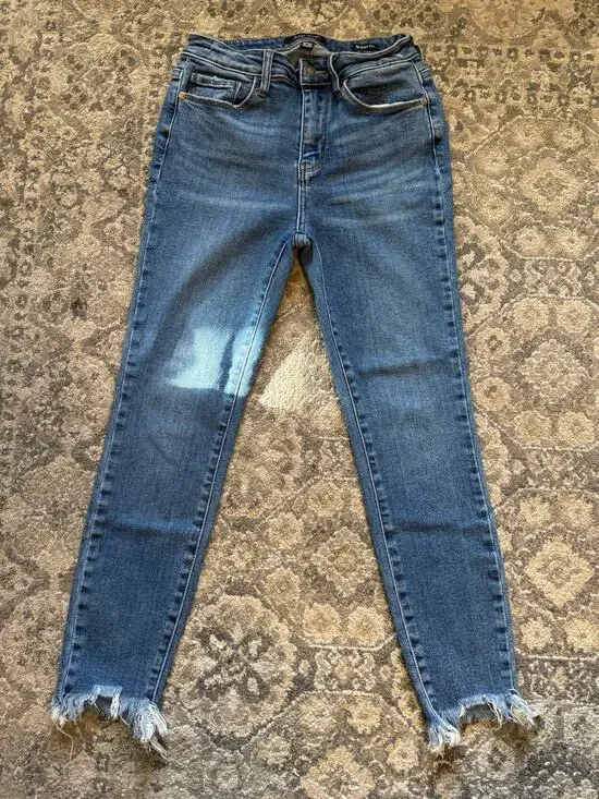 Judy Blue Skinny Fit Jeans Women’s Size 3/26 Mid Rise Raw Hem Stretch Denim