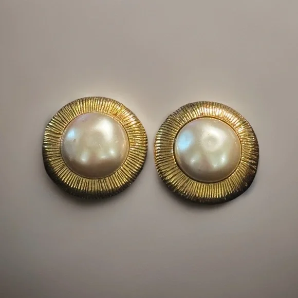 Chanel Vintage‎ Gold Plated Faux Pearl Earrings