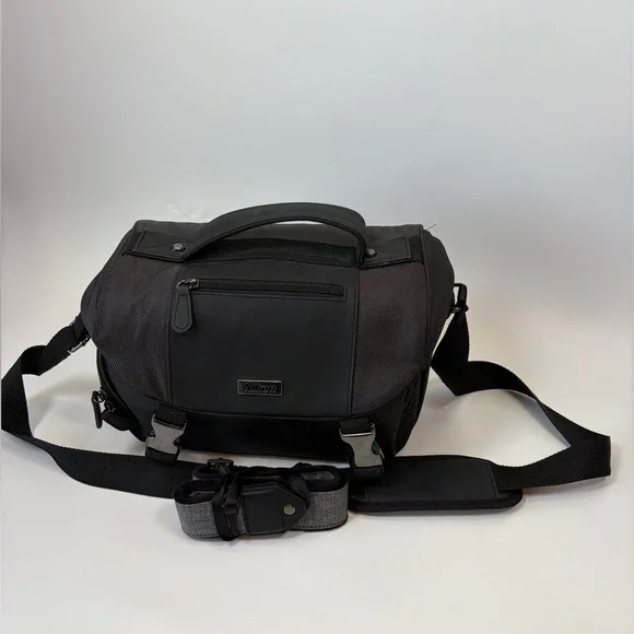 Nikon Padded Camera Case 17001 Bag and Platinum Brand Camera‎ Strap