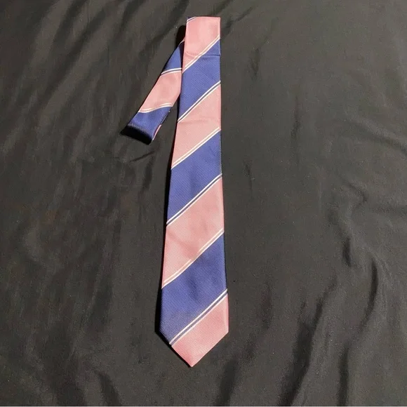 Children’s Place Boy Navy and Pink Tie Size 8-14