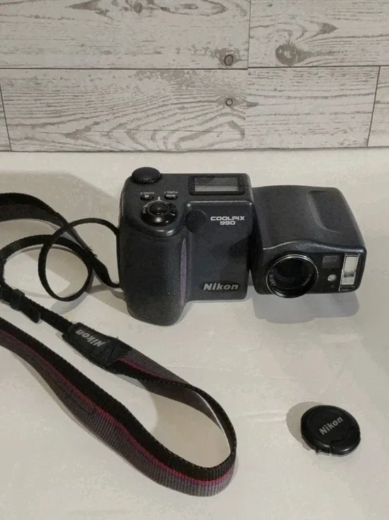Nikon Cool Pix E990 Digital Camera Video Recorder Working Condition