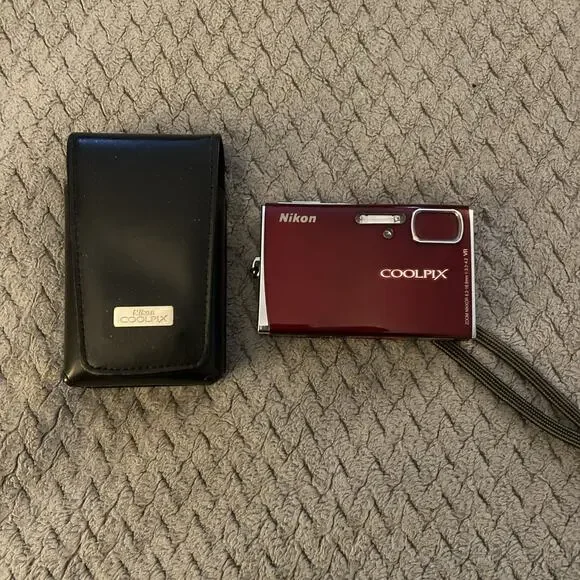 Nikon COOLPIX S52 9.0MP Crimson Red Digital Camera & Case Tested Works 3.0