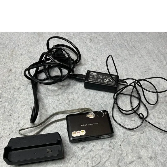 Nikon Coolpix S3 6.0MP Digital Camera Black with Dock MV-11 and AC Adapter EH-63