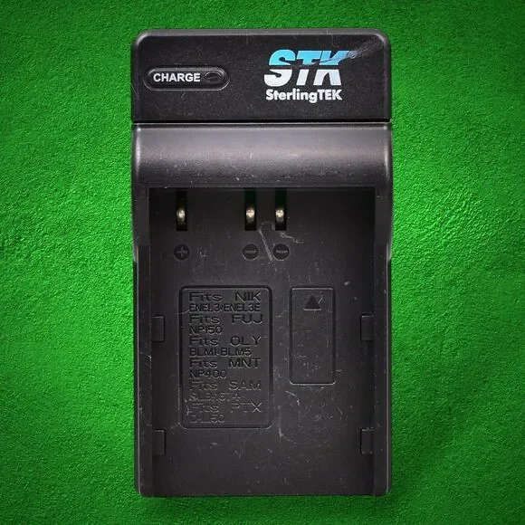 STK SterlingTEK Battery charger LCH-ENEL3/3e For Nikon ENEL3