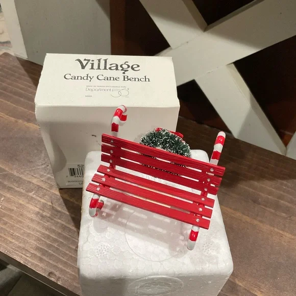 Dept 56 Candy‎ Cane Bench