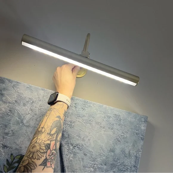 Gold Wall Display Light for Art or Photography