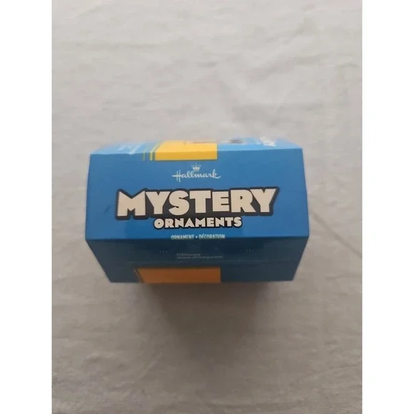 Hallmark Mystery Ornaments DISNEY MICKEY AND FRIENDS Sealed New in Capsule‎