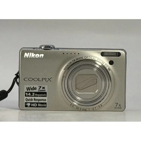 Nikon COOLPIX S6000 14.2MP Digital Camera Champagne silver No Case Card Cables