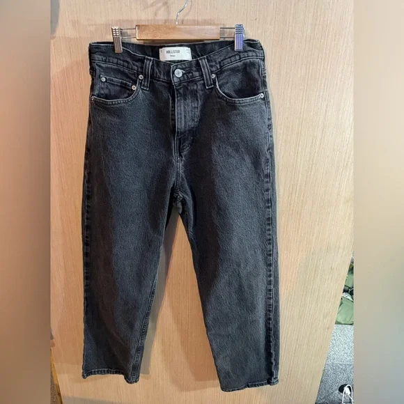 Hollister Baggy High Waisted Black Washed Denim Jeans Size 30