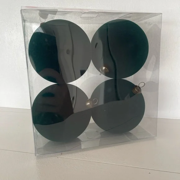 Ashland‎ Dark Green Holiday Ornaments