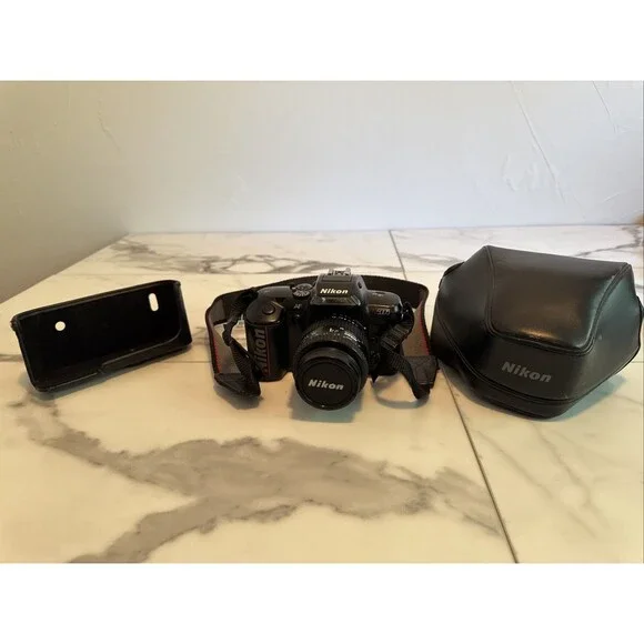 Nikon N5005 35mm AF Film Camera w/ 35-70mm Lens & Case – Tested & Working