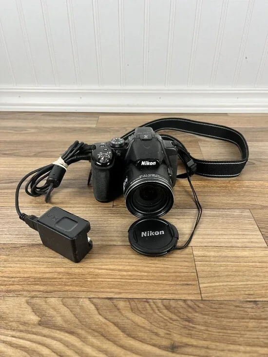 Nikon COOLPIX P520 18.1MP Digital Camera Black 42x Optical Zoom (PARTS AS IS)