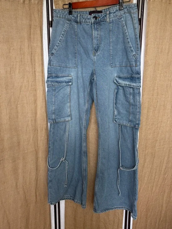 Light Wash Denim Wide Leg Cargo Pockets and Buckled Straps Skater Jeans