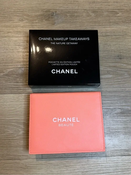 CHANEL Coral Pink Beauté Makeup Pouch