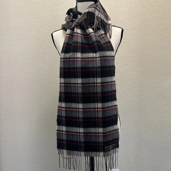 D&Y Softer Than Cashmere PLAID Fringe Scarf