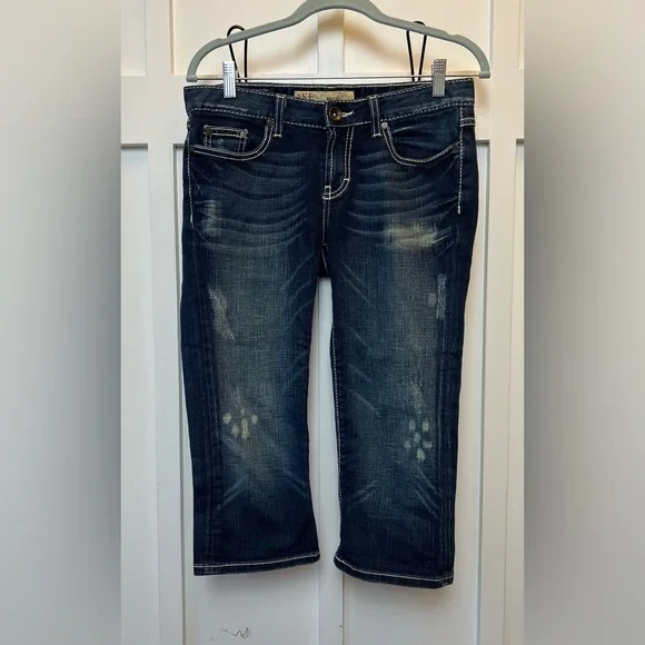 BKE Denim Reese Stretch Siz 28 Capri Cropped Short Thick Stitching Western Bling