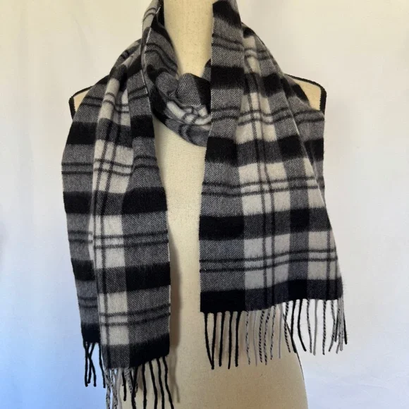Peck & Peck Luxury Scarf Cashmere Plaid