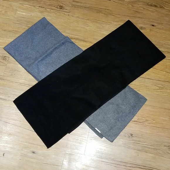 Old Navy scarves 1 black 1 grey NWOTS